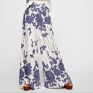 Free People Sundae Stroll Floral Wide Leg Pants Size 0 Boho Palazzo Breezy